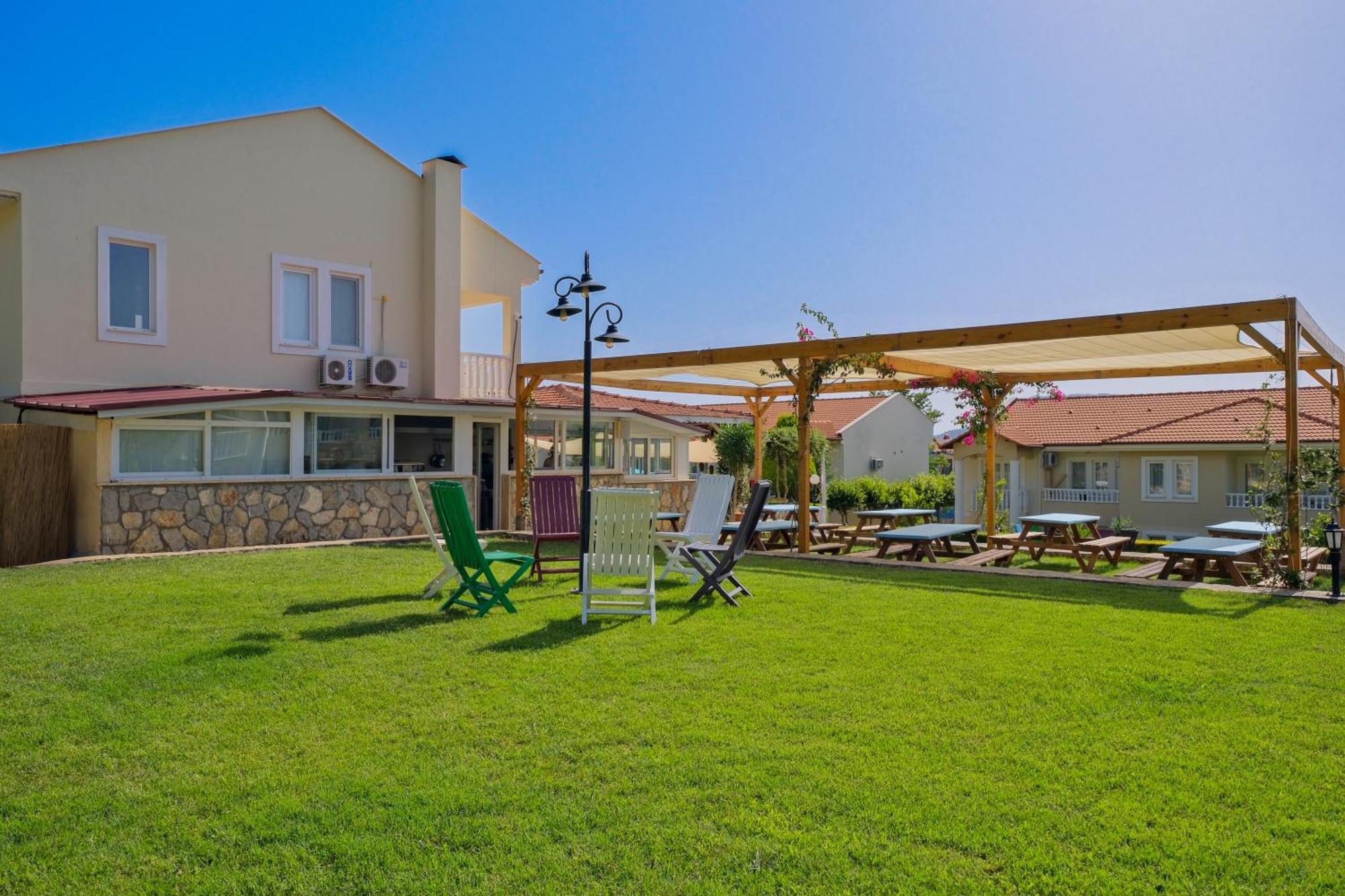 Larimar Suite Hotel 올루데니스 외부 사진
