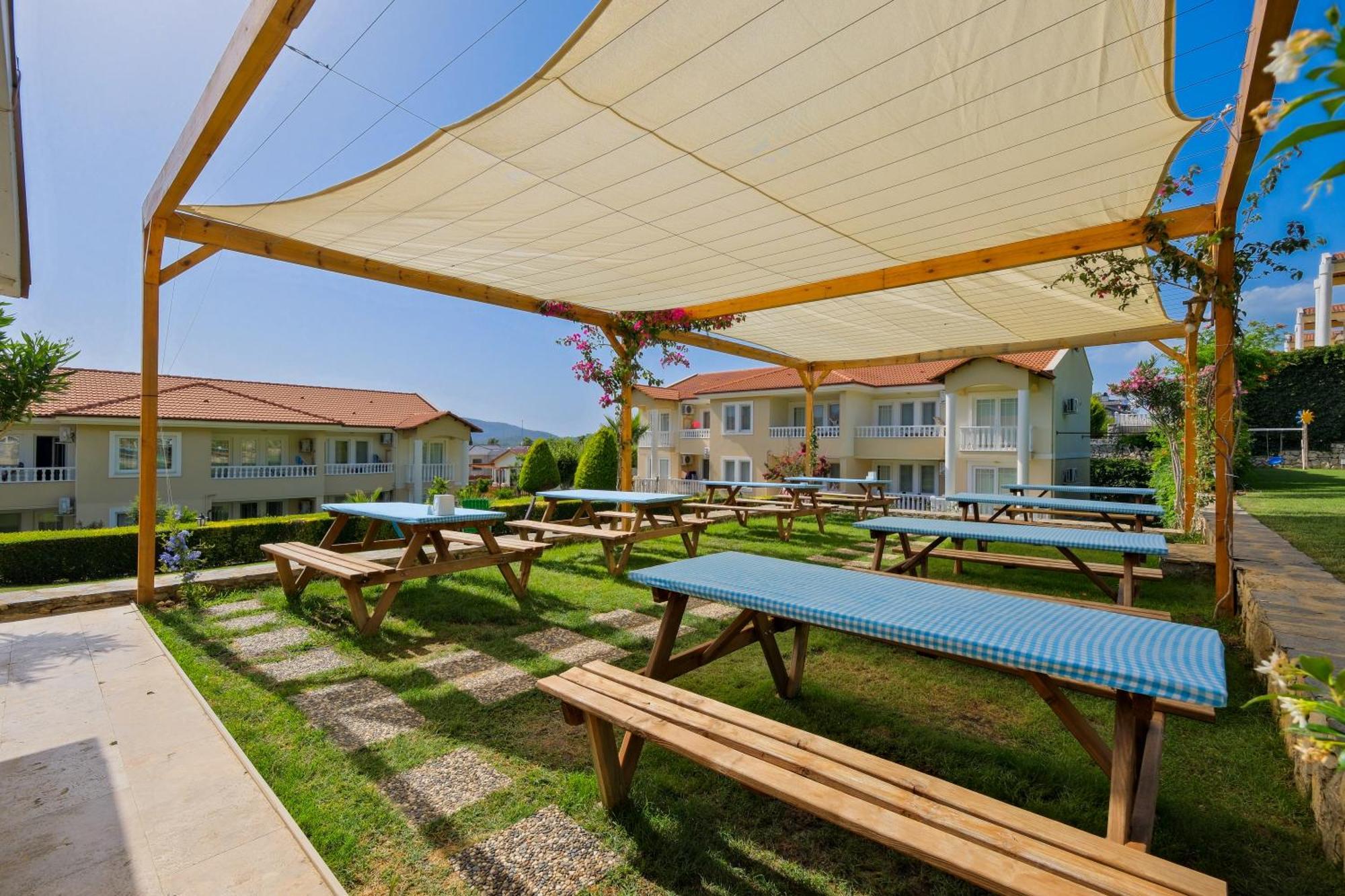 Larimar Suite Hotel 올루데니스 외부 사진