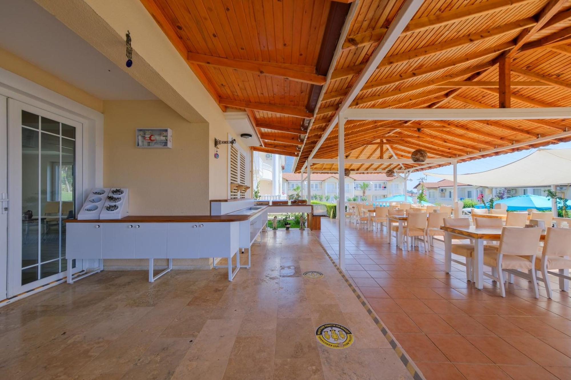 Larimar Suite Hotel 올루데니스 외부 사진