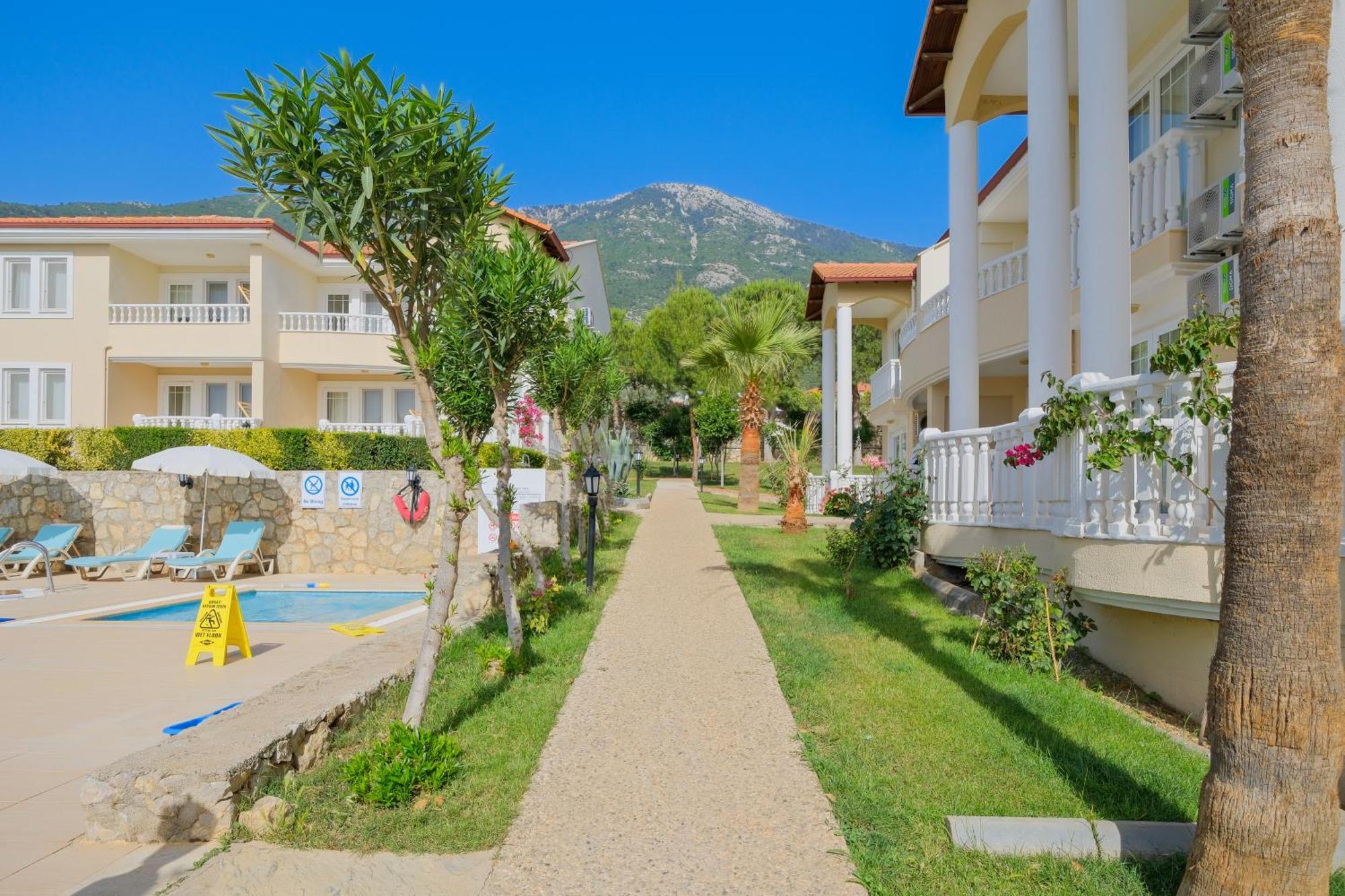 Larimar Suite Hotel 올루데니스 외부 사진