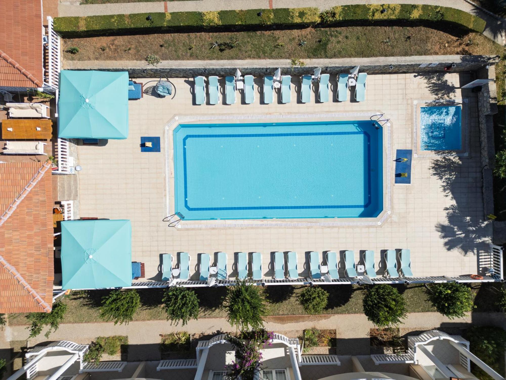 Larimar Suite Hotel 올루데니스 외부 사진
