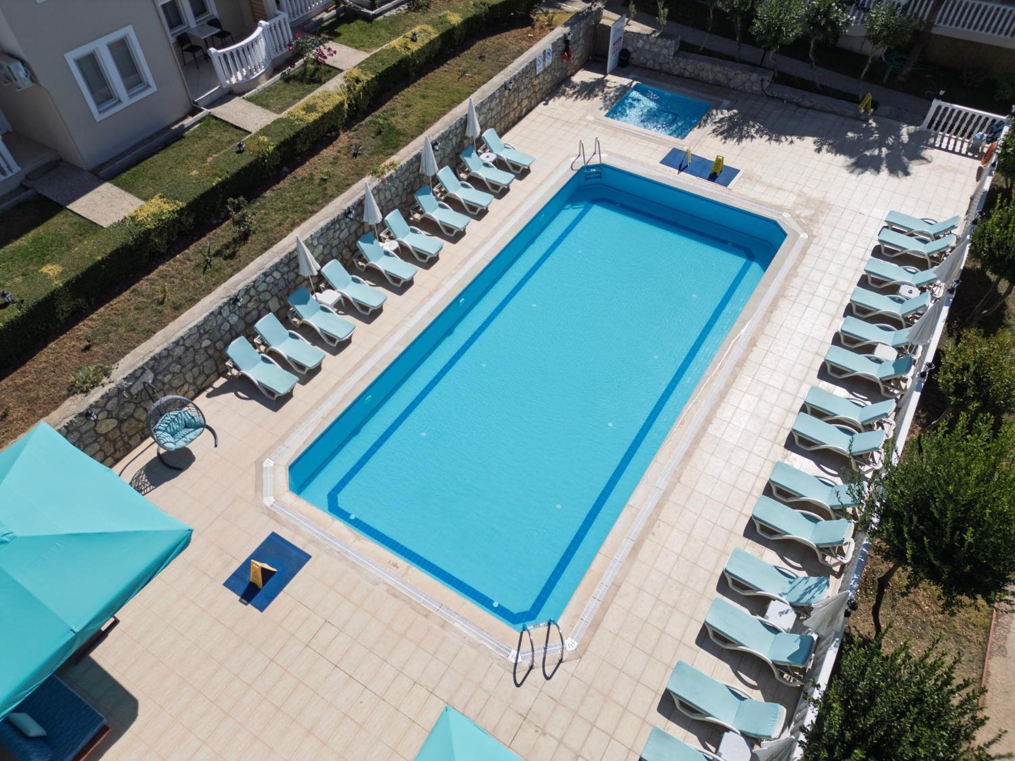 Larimar Suite Hotel 올루데니스 외부 사진