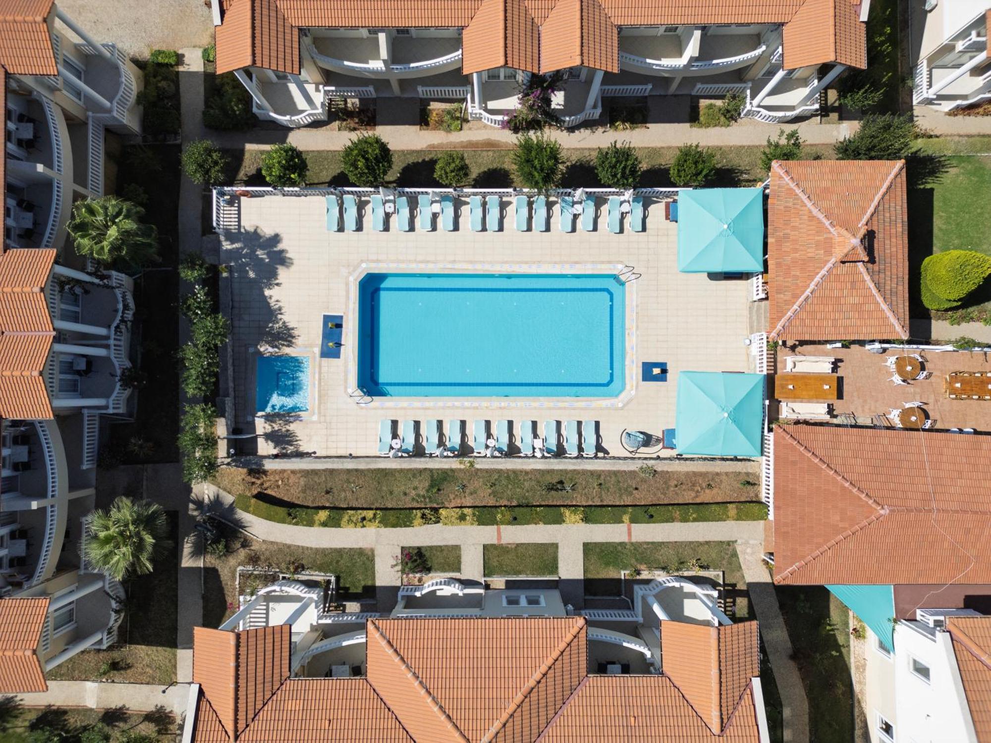 Larimar Suite Hotel 올루데니스 외부 사진